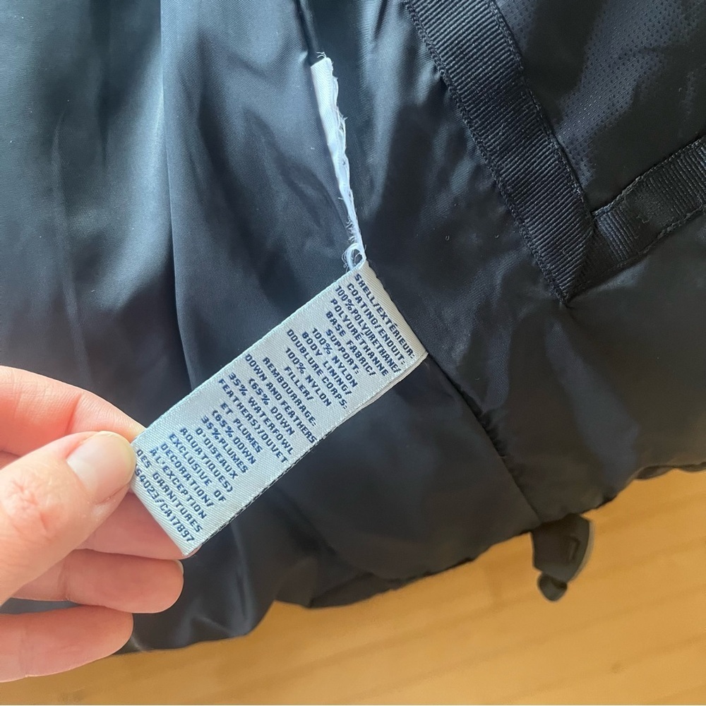 Old Navy Mens Medium Black Down Full Zip Puffer Vest Outdoor Pockets - Picture 4 of 9